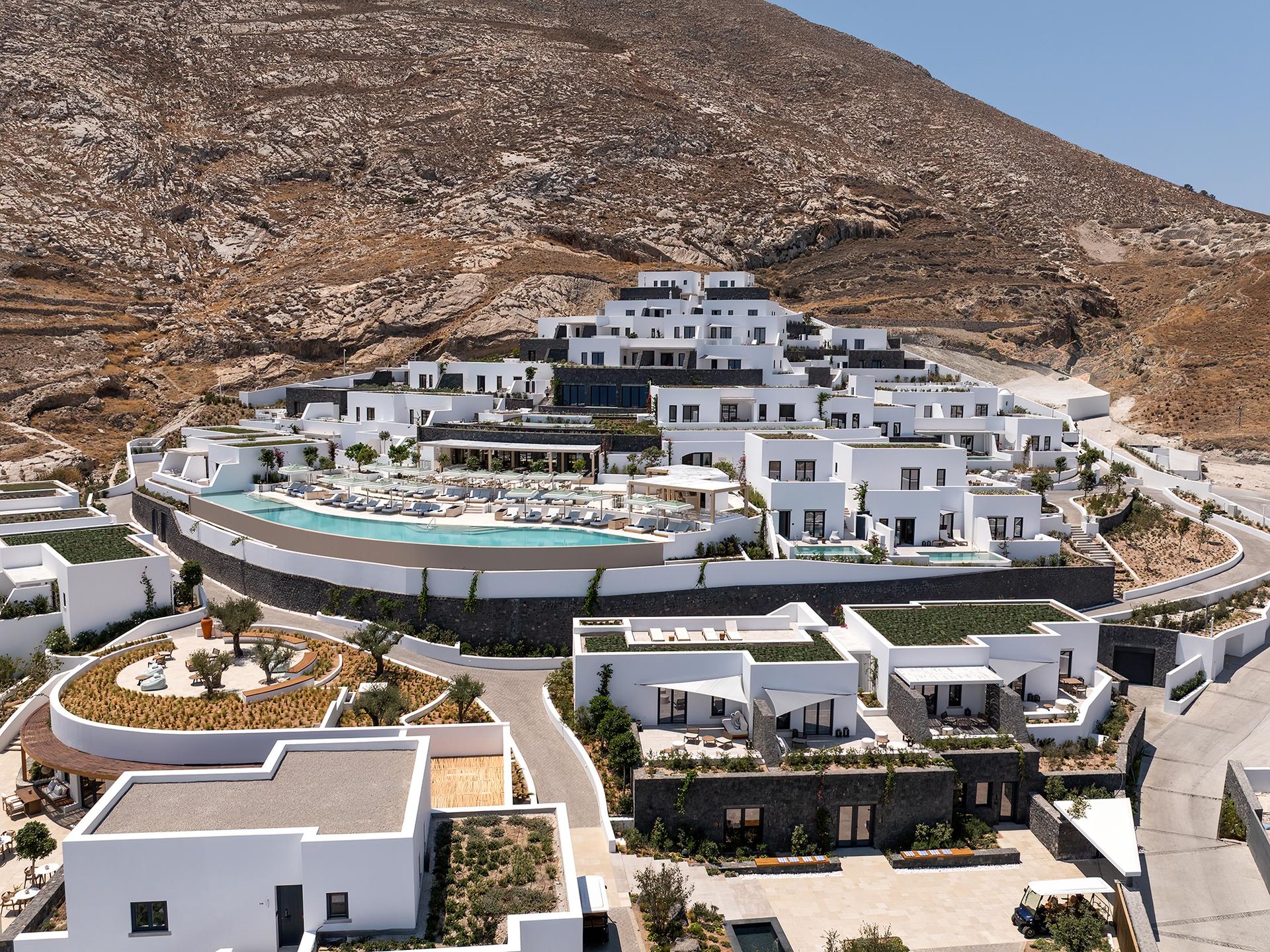 Sandblu Santorini, LXR Hotels & Resorts