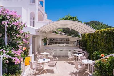 P Garden Lounge Bar