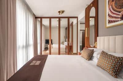 Deluxe Three Bedroom Apartment
