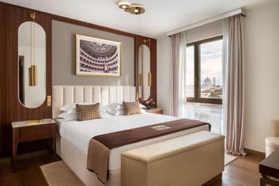 Deluxe Three Bedroom Apartment