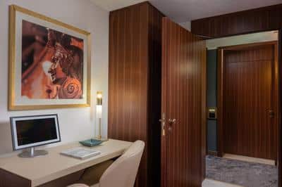 Family Connecting Apartment