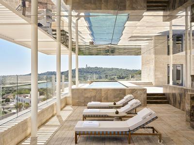 Infinity Pool