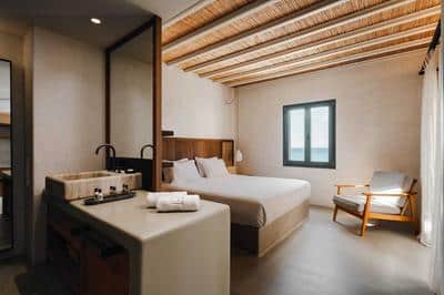 Deluxe Room with Jacuzzi Sea View