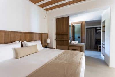 Junior Side Sea View Suite