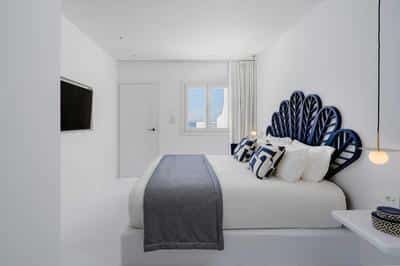 Petite Suite with Hot Tub, Sea view