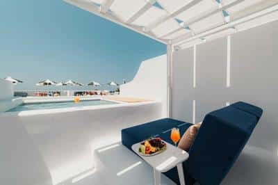 Junior Suite with Hot Tub, Sea View