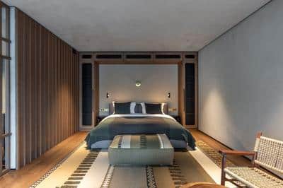 Lake View Suite