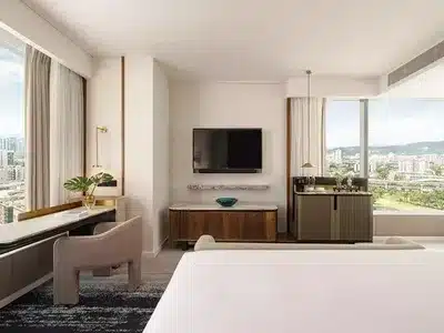 1 King Premium Golf Course View With Bath