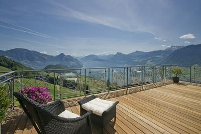 Corner Suite Lake View with Large Terrace