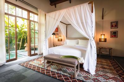 Pavilion Pool Suite