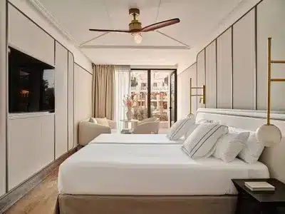 Junior Suite Swim Up