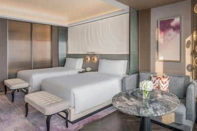 Club Guest Room, City Skyline View, 2 Double