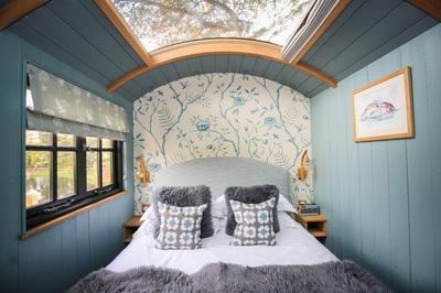 Shepherd Hut - Twin