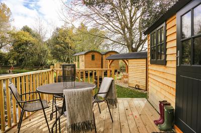 Shepherd Hut - Twin