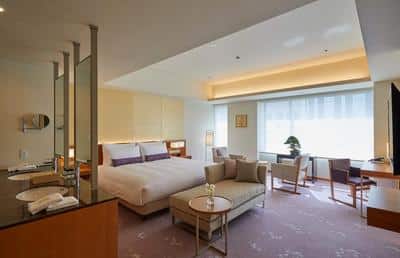 Deluxe King Room