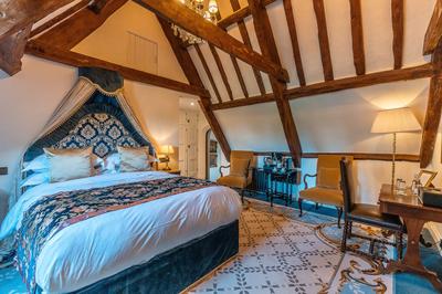 Castle Suite