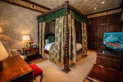 Henry the VII suite