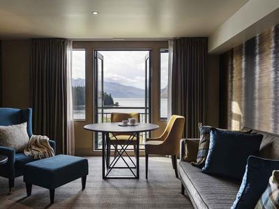 Alpine Suite Lake View Balcony