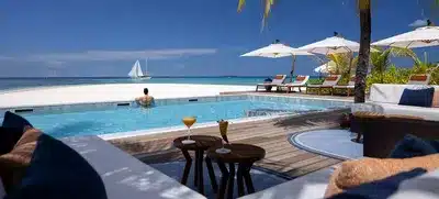 AKOYA | Sea Lounge