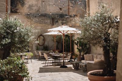Outdoor Restaurant
