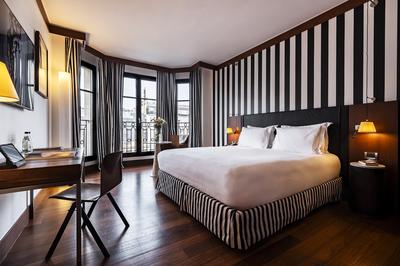 Prestige Room - Arc de Triomphe