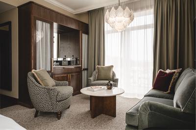 Paramount Junior Suite