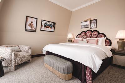 Signature Suite