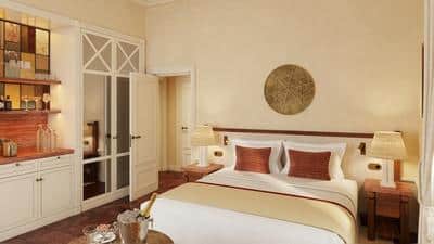 Connecting Rooms