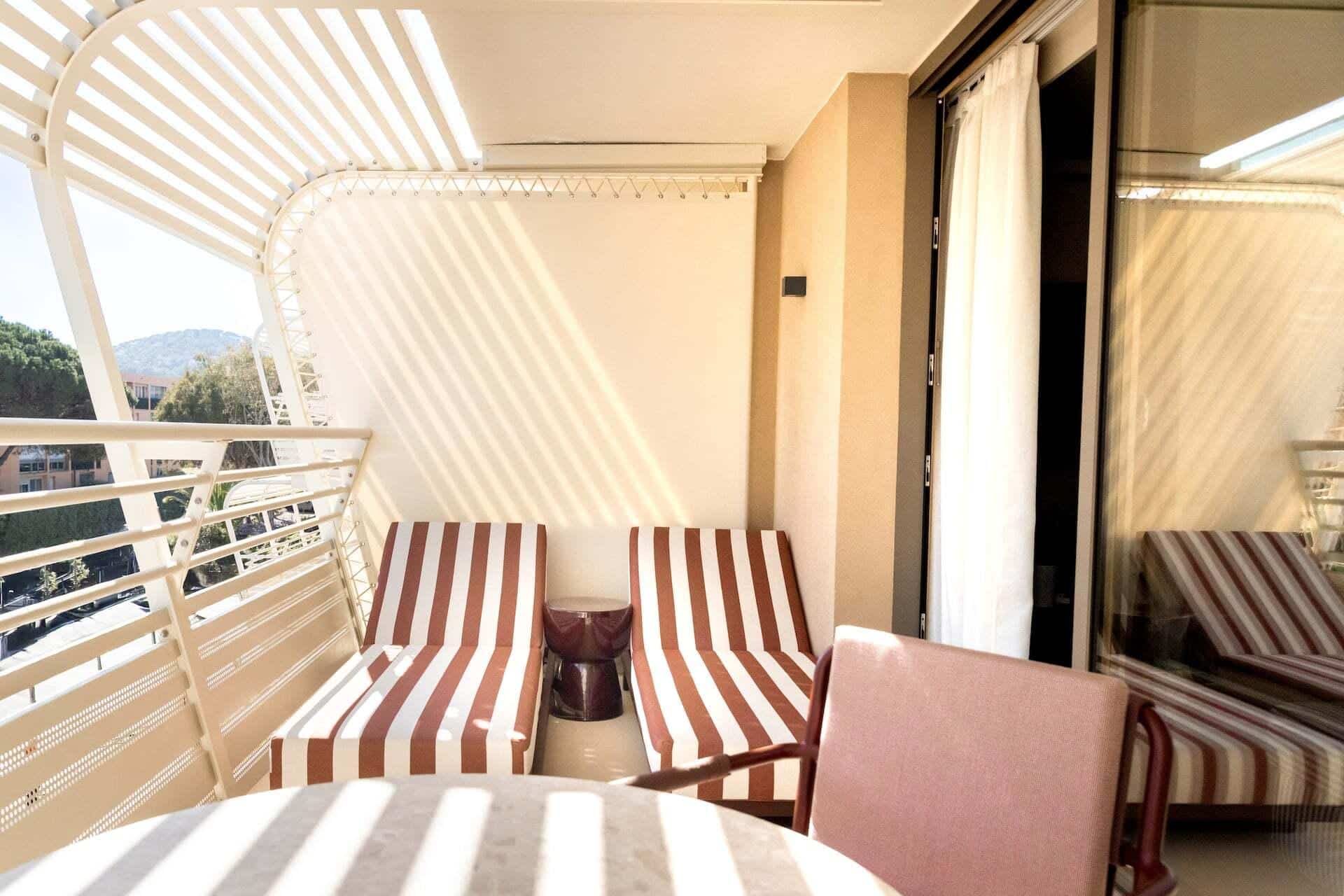 King Guest Room with Garden View