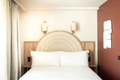 Queen Guest Room
