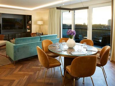 Deluxe Three Bedroom Apartment