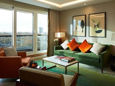 Superior Two Bedroom Apartment with Cloakroom