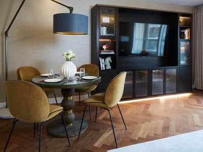 Superior Two Bedroom Apartment