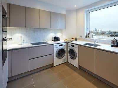Luxury Two Bedroom Apartment with Cloakroom