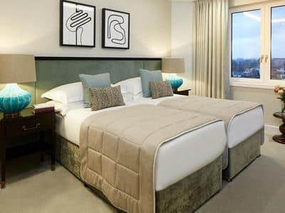 Luxury Two Bedroom Apartment with Cloakroom