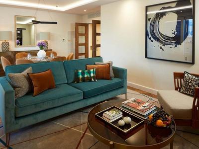 Superior Three Bedroom Apartment
