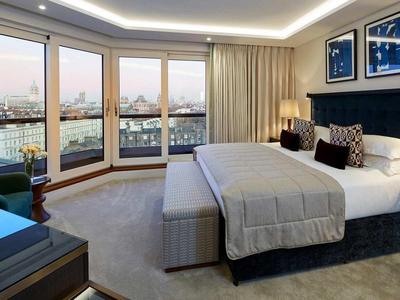 Deluxe Two Bedroom Apartment