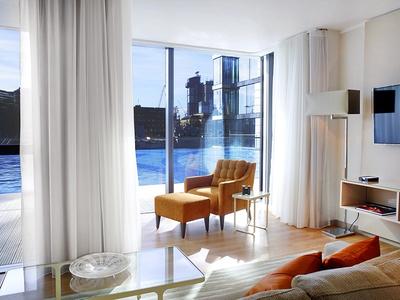 Luxury Two Bedroom Apartment - River View