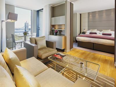 Luxury One Bedroom Apartment - Tower View