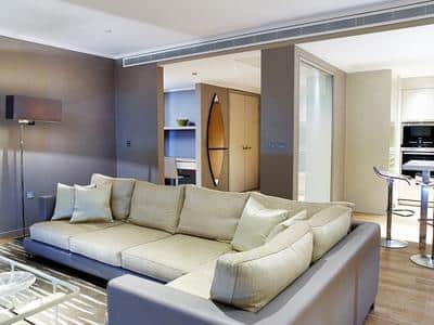 Luxury Two Bedroom Apartment - River View