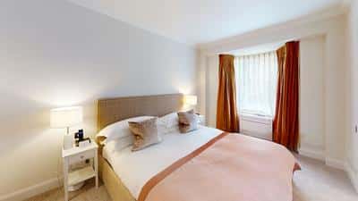 Luxury One Bedroom Apartment