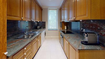 Deluxe Three Bedroom Apartment