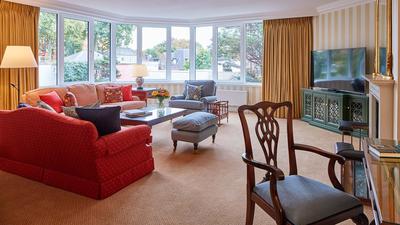 Luxury Three Bedroom Apartment
