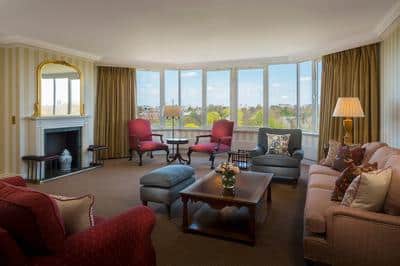 Deluxe Four Bedroom Apartment