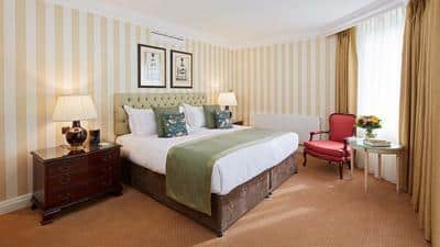 Luxury Three Bedroom Apartment