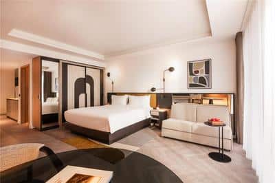1 King Bed Deluxe