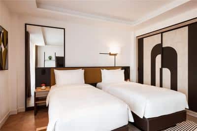 Ambassador Twin Suite