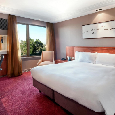 Pullman Melbourne On the Park image