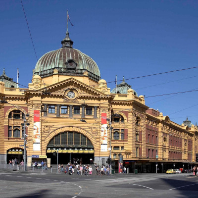 Pullman Melbourne On the Park image