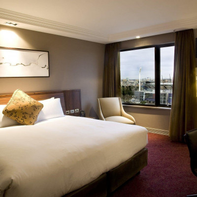 Pullman Melbourne On the Park image